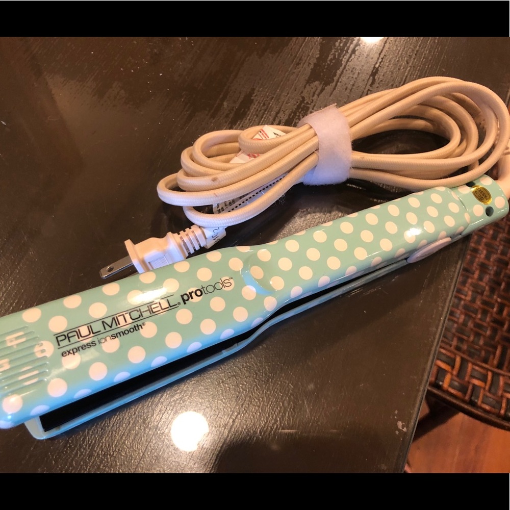 Paul Mitchell Flat iron